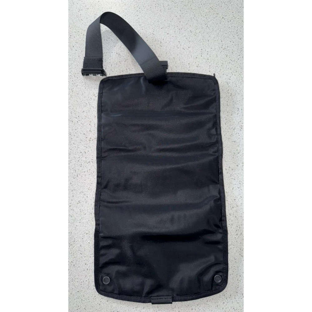 Lululemon Roll Up Travel Kit - Picture 10 of 15